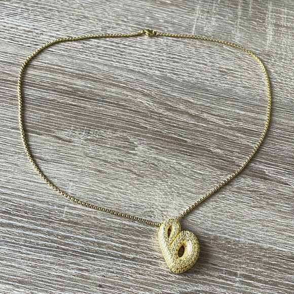 Hailey Bieber B necklace N199 - Picture 2 of 5